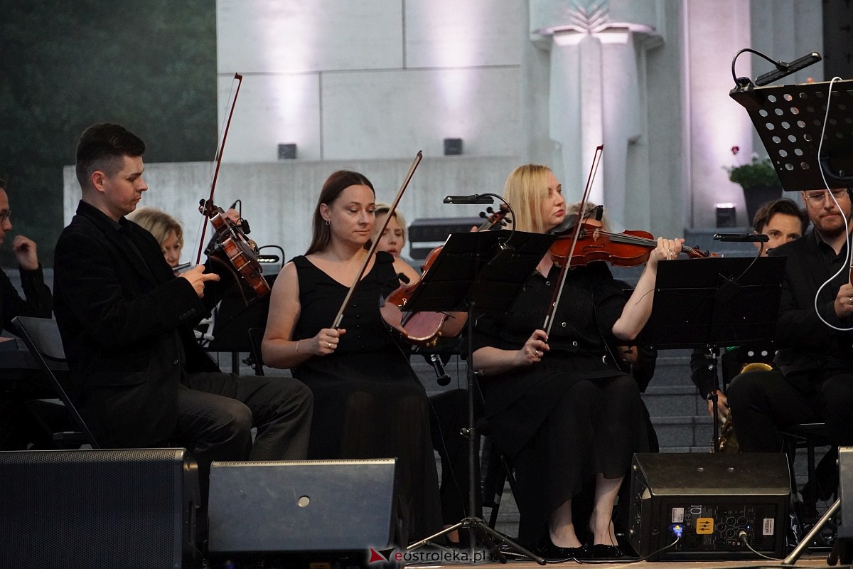 VIII Festiwal Muzyczny „Ostrołęckie Operalia”. Koncert Kocham Polskie Kino - zdjęcie #53 - eOstroleka.pl