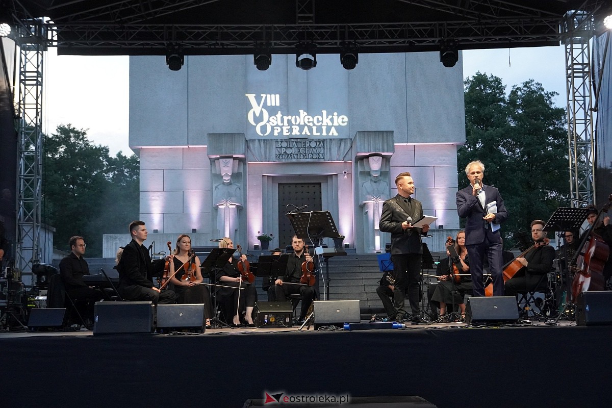 VIII Festiwal Muzyczny „Ostrołęckie Operalia”. Koncert Kocham Polskie Kino - zdjęcie #39 - eOstroleka.pl