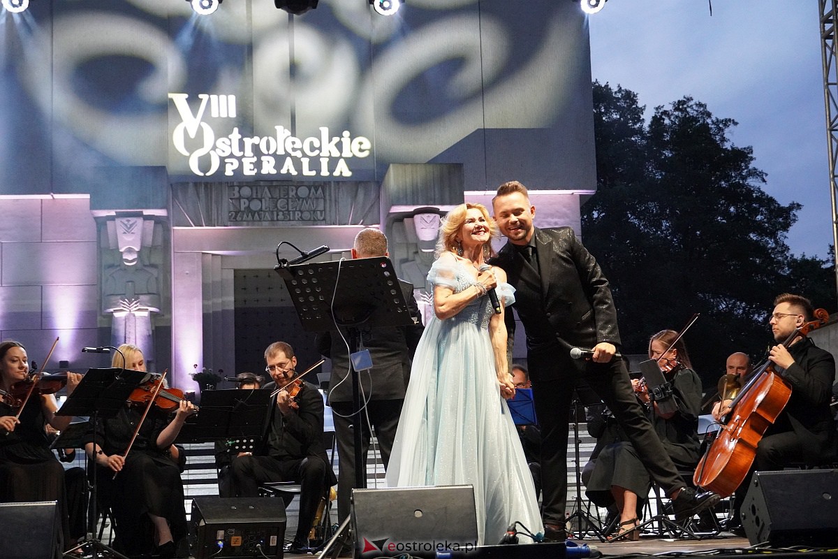 VIII Festiwal Muzyczny „Ostrołęckie Operalia”. Koncert Kocham Polskie Kino - zdjęcie #17 - eOstroleka.pl