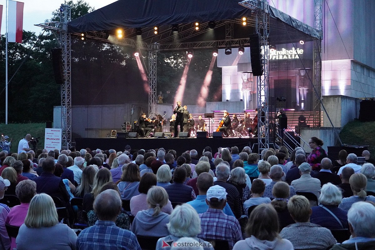 VIII Festiwal Muzyczny „Ostrołęckie Operalia”. Koncert Kocham Polskie Kino - zdjęcie #9 - eOstroleka.pl