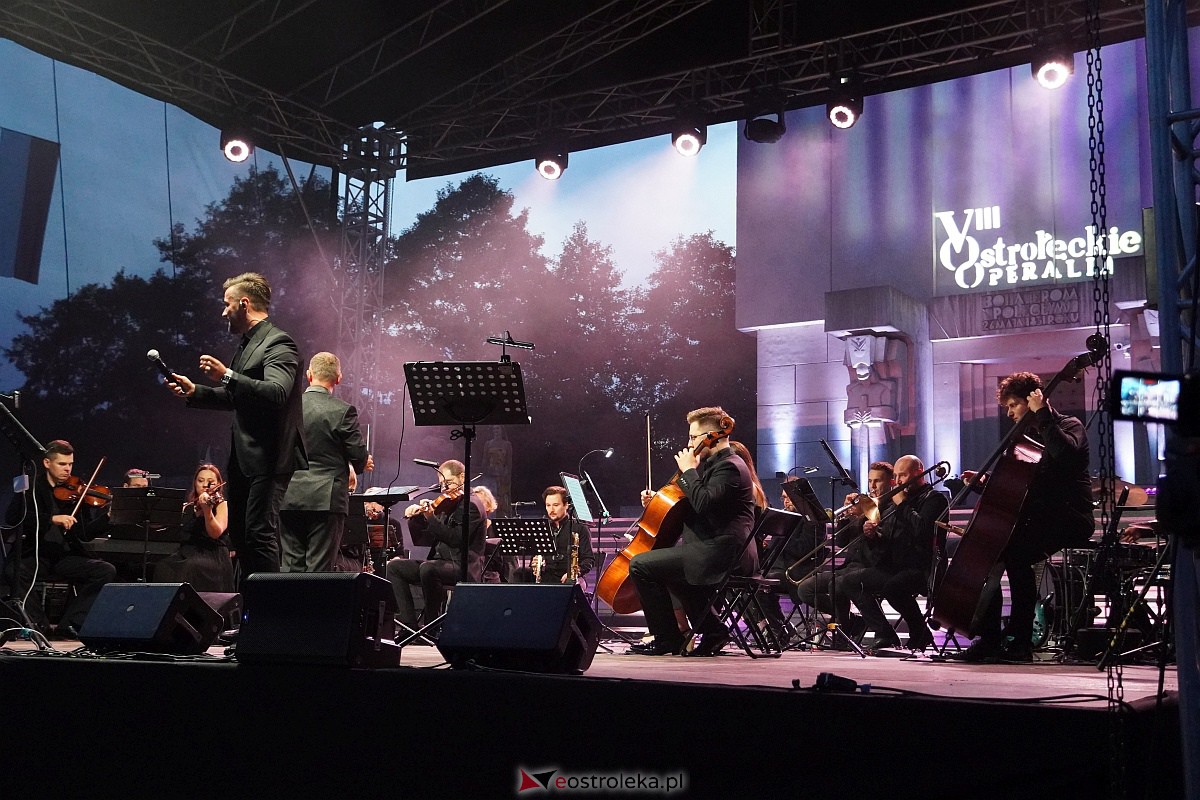 VIII Festiwal Muzyczny „Ostrołęckie Operalia”. Koncert Kocham Polskie Kino - zdjęcie #1 - eOstroleka.pl