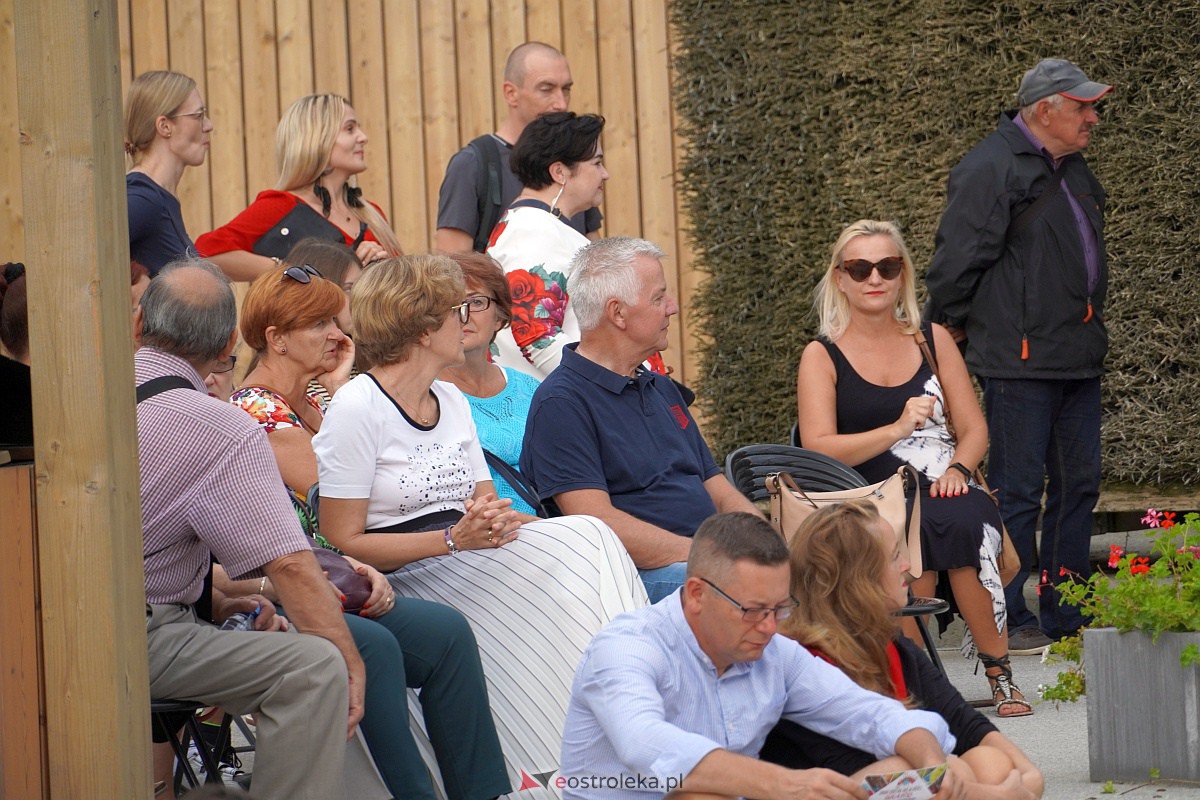 VIII Festiwal Muzyczny „Ostrołęckie Operalia” - Muzyką i poezją o miłości 2 - Rzekuń [26.08.2023] - zdjęcie #57 - eOstroleka.pl