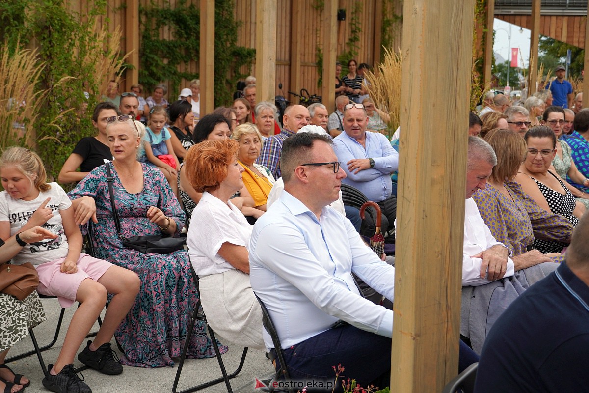 VIII Festiwal Muzyczny „Ostrołęckie Operalia” - Muzyką i poezją o miłości 2 - Rzekuń [26.08.2023] - zdjęcie #35 - eOstroleka.pl
