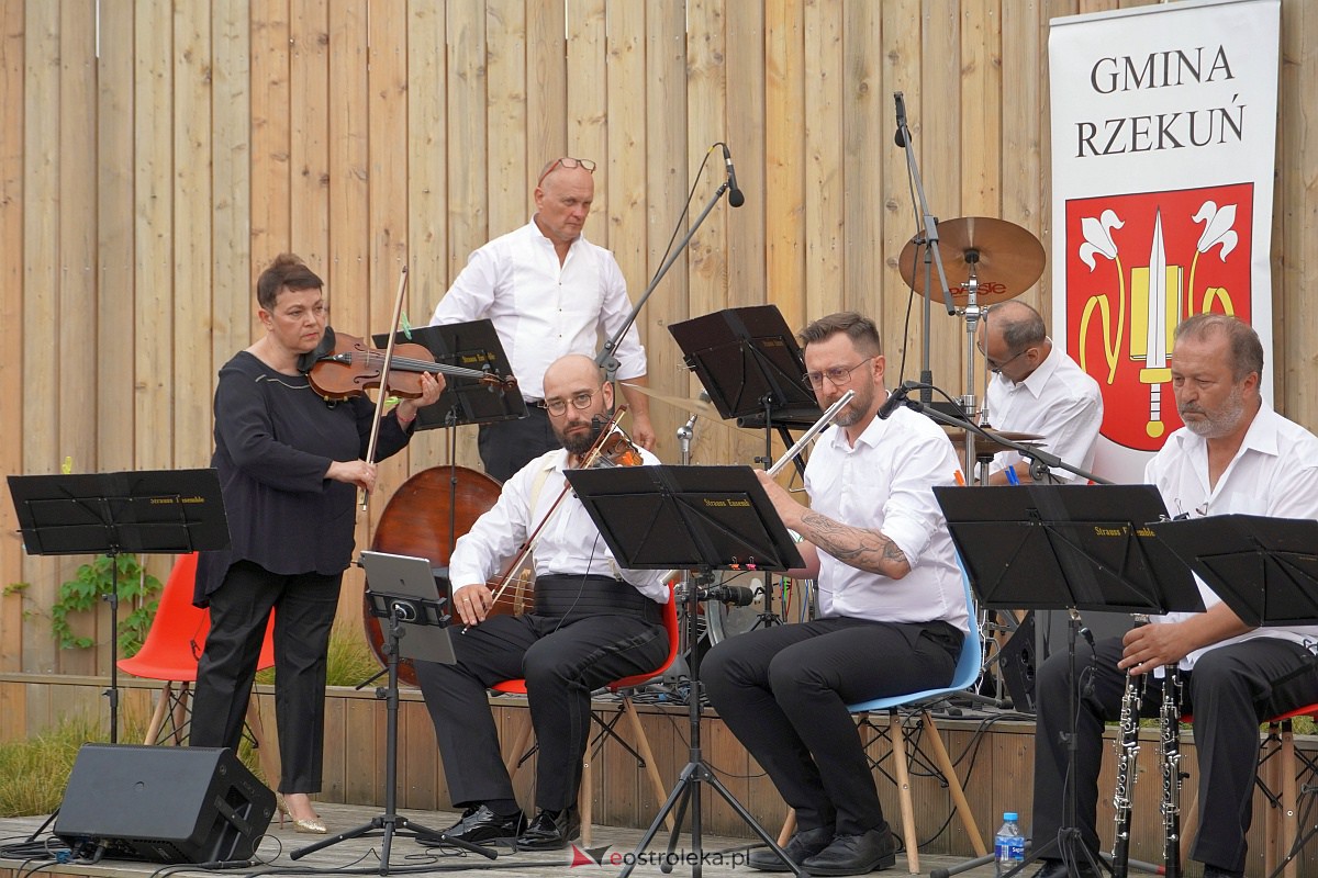 VIII Festiwal Muzyczny „Ostrołęckie Operalia” - Muzyką i poezją o miłości 2 - Rzekuń [26.08.2023] - zdjęcie #18 - eOstroleka.pl