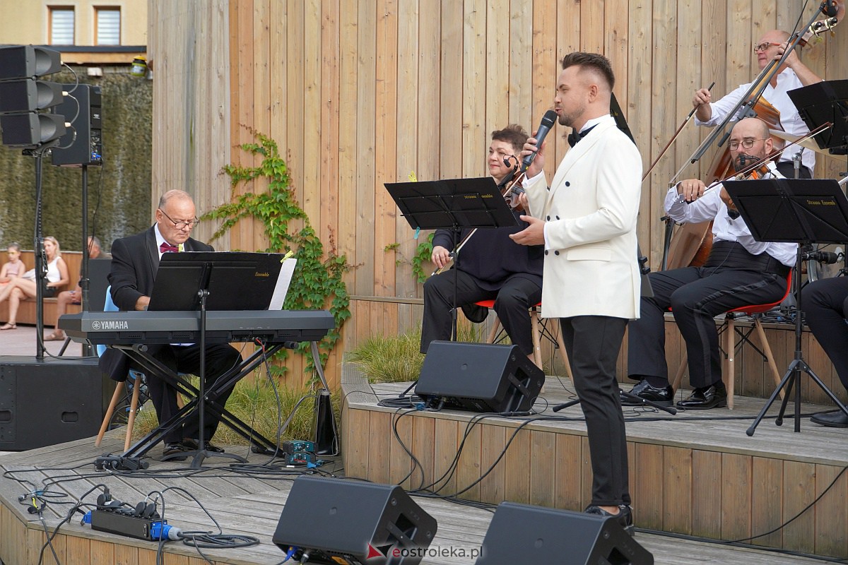 VIII Festiwal Muzyczny „Ostrołęckie Operalia” - Muzyką i poezją o miłości 2 - Rzekuń [26.08.2023] - zdjęcie #7 - eOstroleka.pl