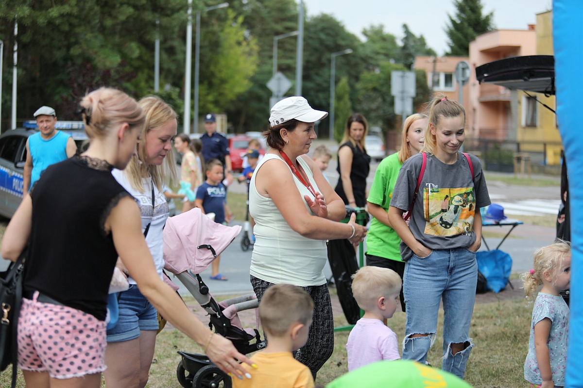 Rodzinny festyn na osiedlu Traugutta [26.08.2023] - zdjęcie #35 - eOstroleka.pl