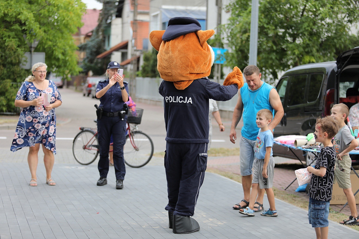Rodzinny festyn na osiedlu Traugutta [26.08.2023] - zdjęcie #14 - eOstroleka.pl