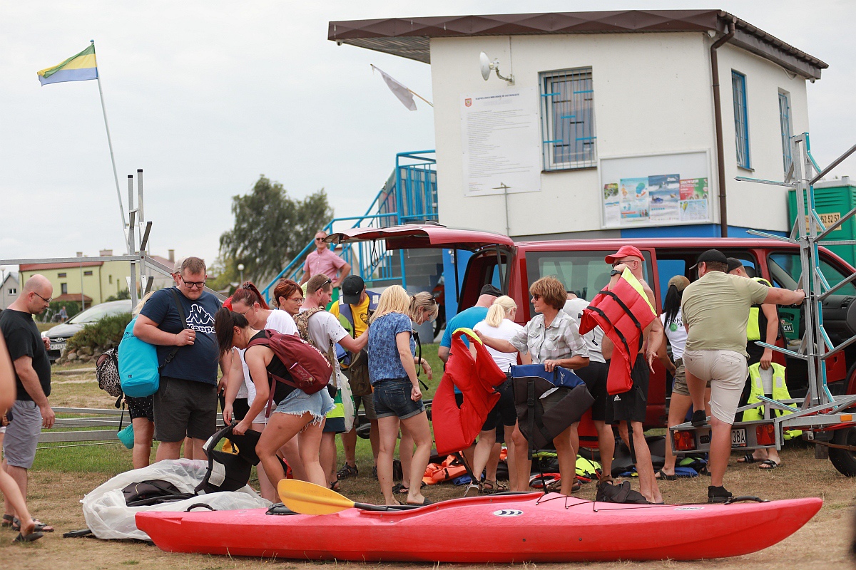 Rodzinny spływ kajakowy Narwią. To przedsmak jutrzejszych zawodów! [26.08.2023] - zdjęcie #77 - eOstroleka.pl