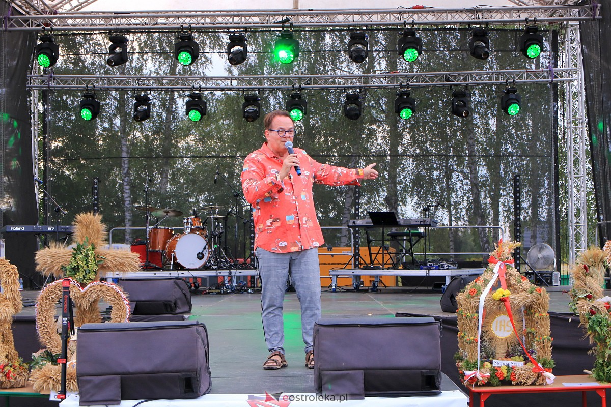 Piotr Pręgowski na dożynkach w Gminie Olszewo Borki [26.08.2023] - zdjęcie #70 - eOstroleka.pl