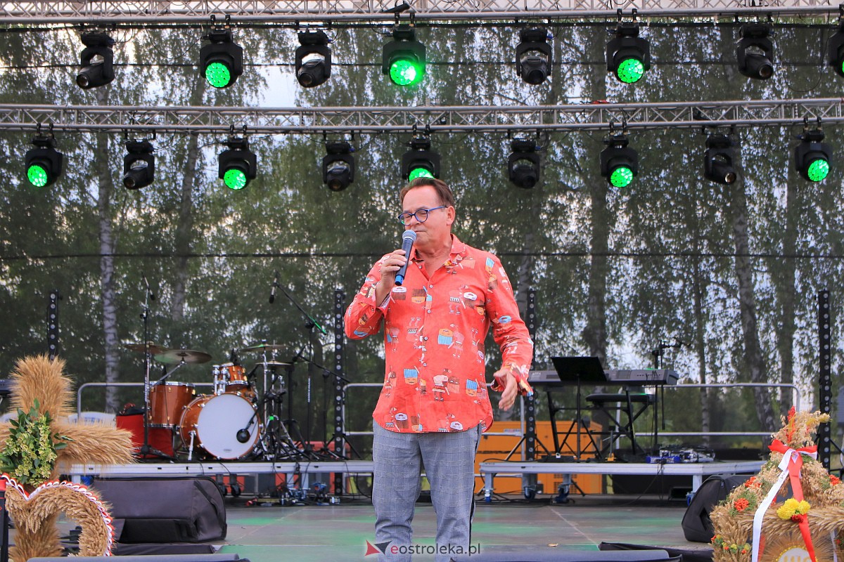 Piotr Pręgowski na dożynkach w Gminie Olszewo Borki [26.08.2023] - zdjęcie #68 - eOstroleka.pl