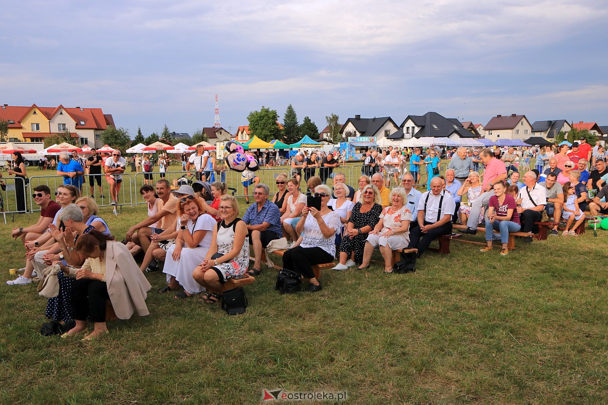 Piotr Pręgowski na dożynkach w Gminie Olszewo Borki [26.08.2023] - zdjęcie #67 - eOstroleka.pl