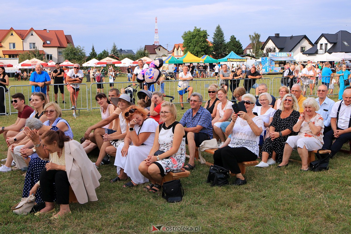 Piotr Pręgowski na dożynkach w Gminie Olszewo Borki [26.08.2023] - zdjęcie #66 - eOstroleka.pl
