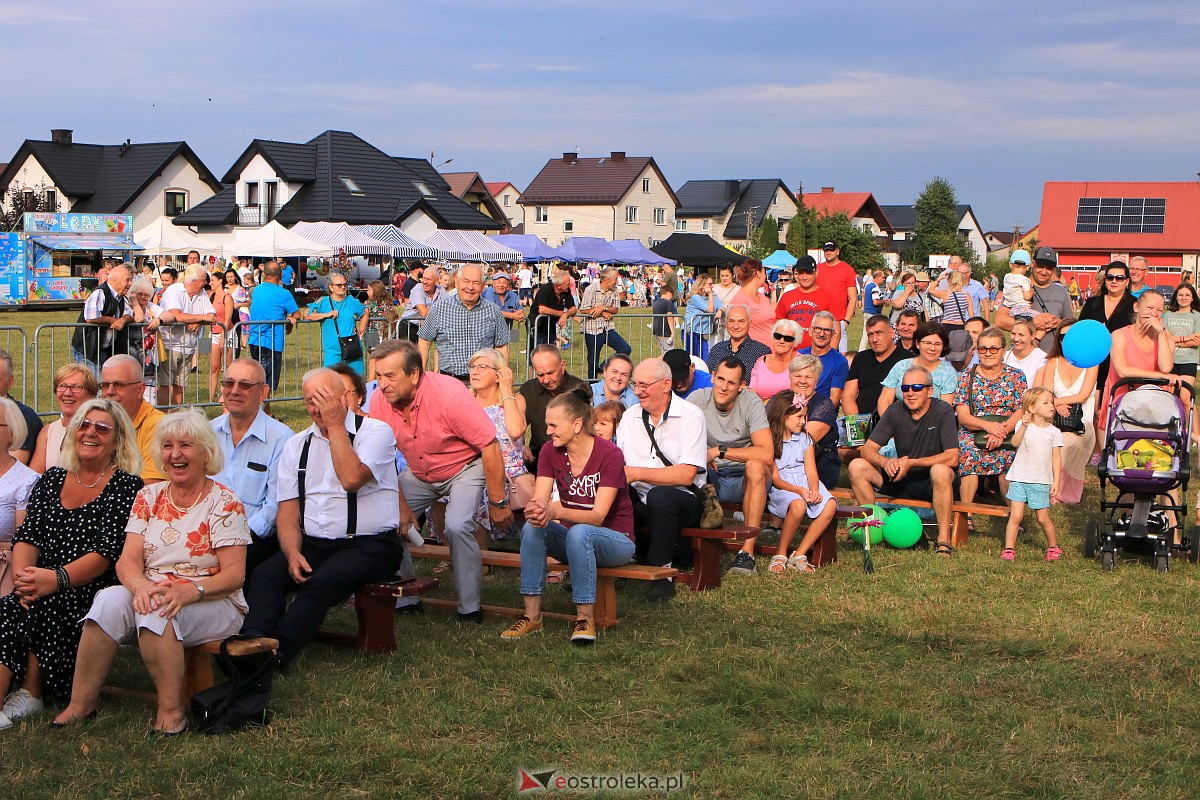Piotr Pręgowski na dożynkach w Gminie Olszewo Borki [26.08.2023] - zdjęcie #65 - eOstroleka.pl