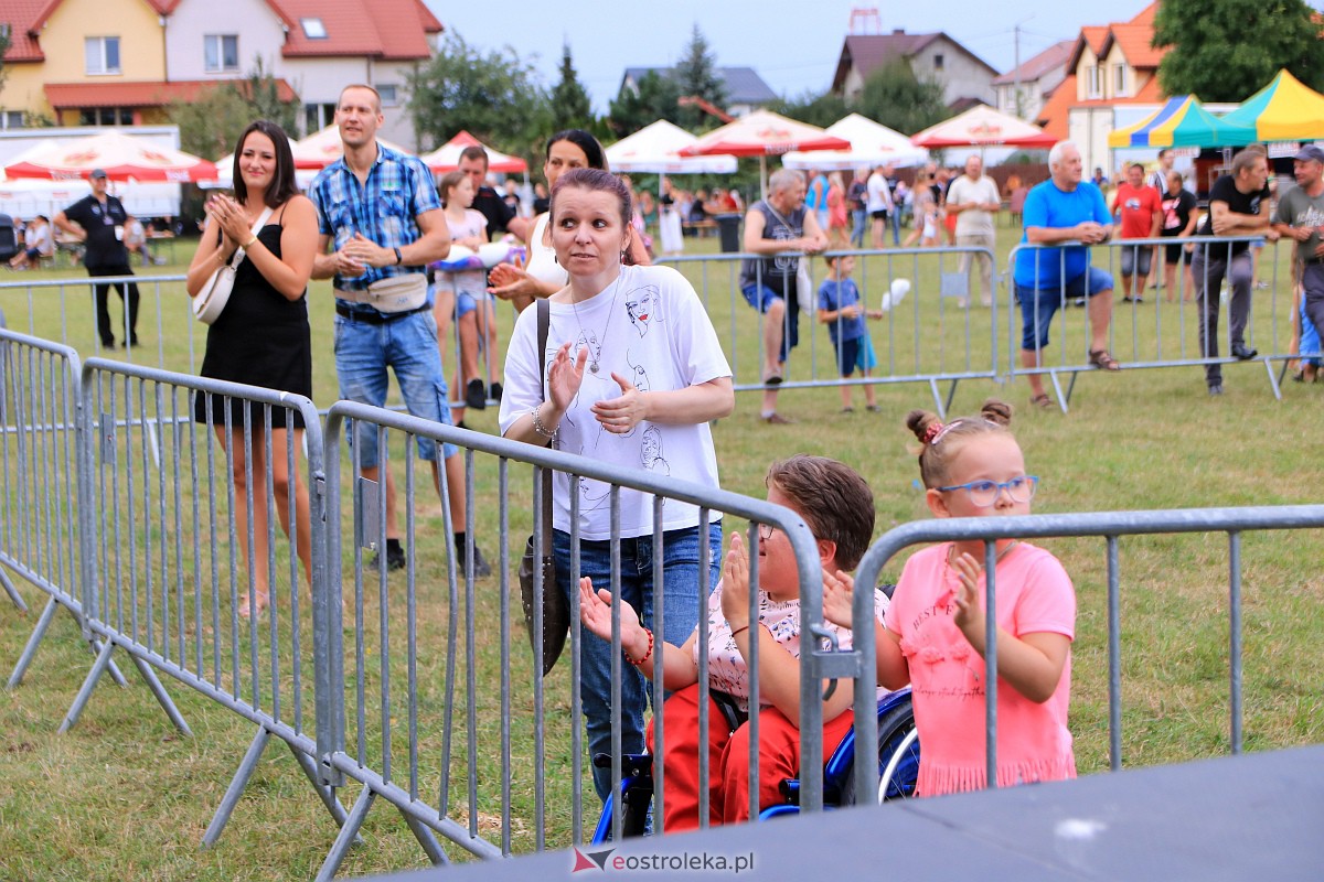 Piotr Pręgowski na dożynkach w Gminie Olszewo Borki [26.08.2023] - zdjęcie #37 - eOstroleka.pl