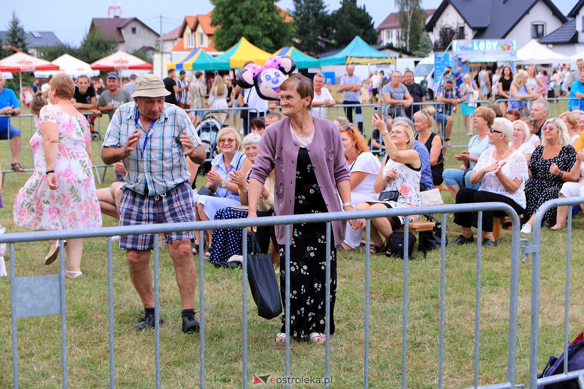 Piotr Pręgowski na dożynkach w Gminie Olszewo Borki [26.08.2023] - zdjęcie #32 - eOstroleka.pl