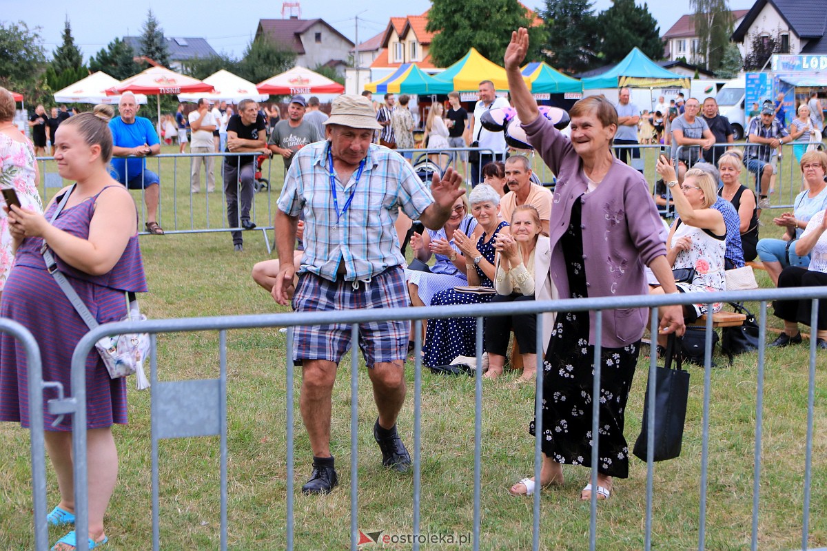 Piotr Pręgowski na dożynkach w Gminie Olszewo Borki [26.08.2023] - zdjęcie #31 - eOstroleka.pl