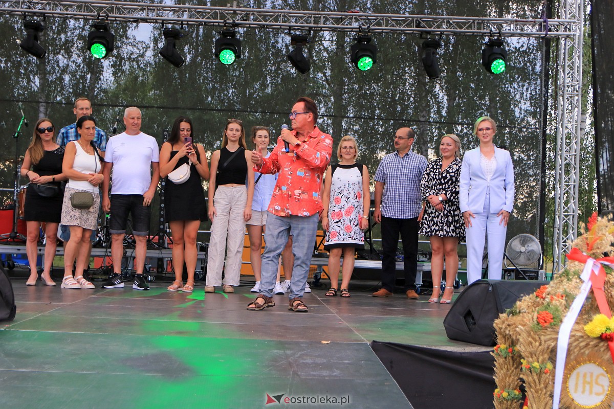 Piotr Pręgowski na dożynkach w Gminie Olszewo Borki [26.08.2023] - zdjęcie #18 - eOstroleka.pl