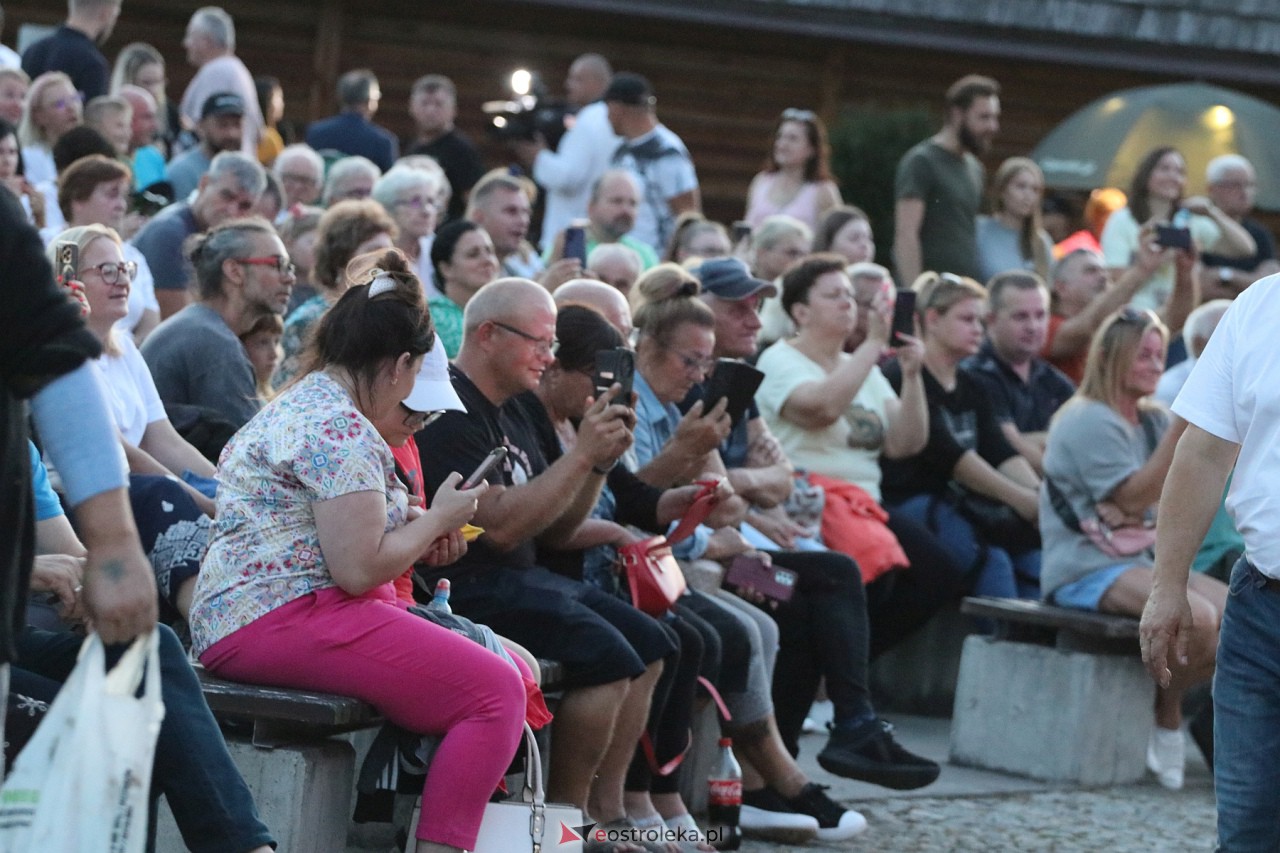 Miodobraniowa Noc Kabaretowa 2023 [26.08.2023] - zdjęcie #138 - eOstroleka.pl