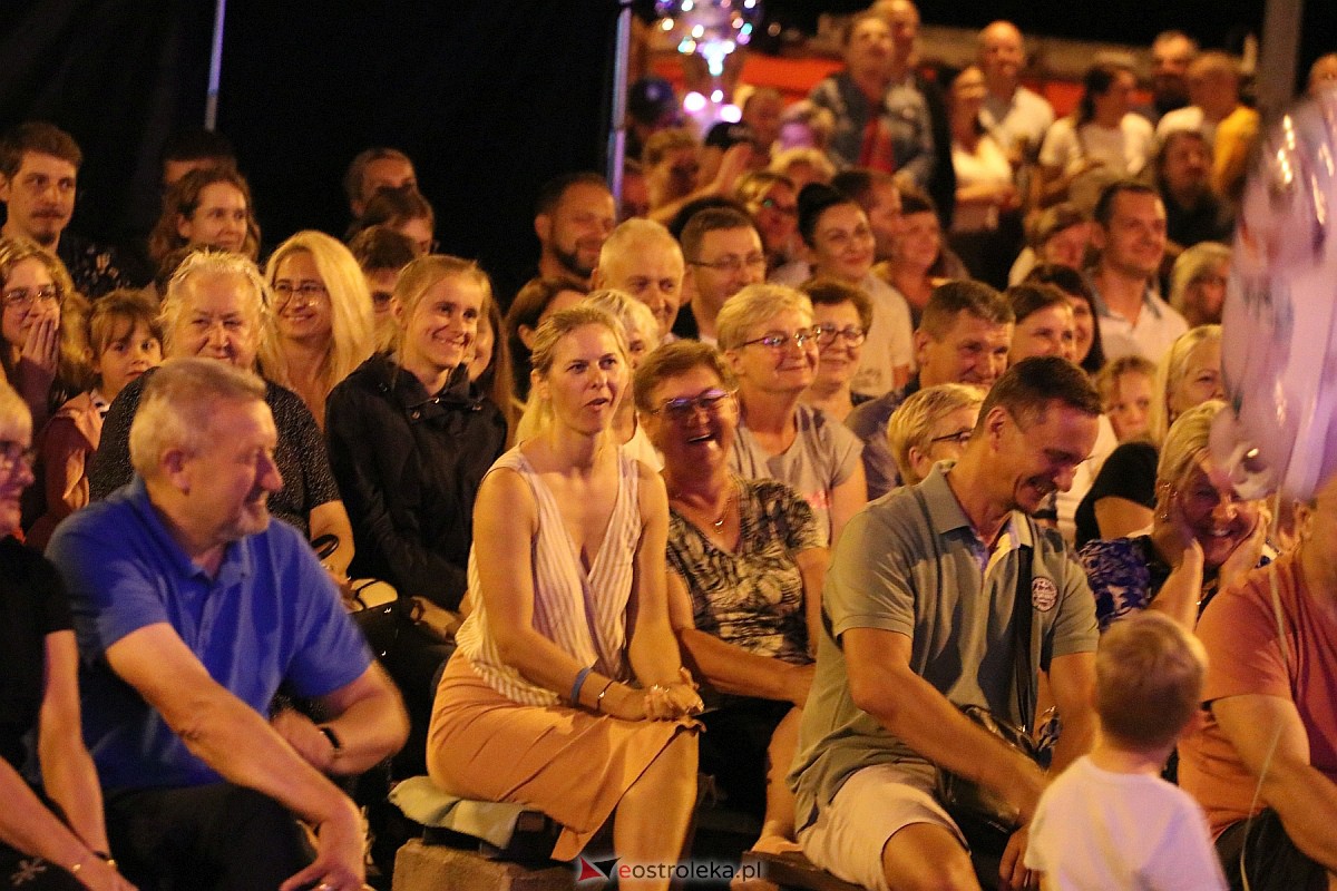Miodobraniowa Noc Kabaretowa 2023 [26.08.2023] - zdjęcie #80 - eOstroleka.pl