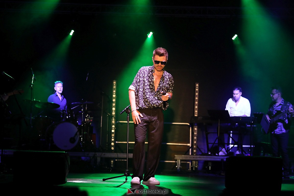 Dożynki gminne w Olszewie-Borkach - Łukasz Zagrobelny z zespołem [26.08.2023] - zdjęcie #39 - eOstroleka.pl