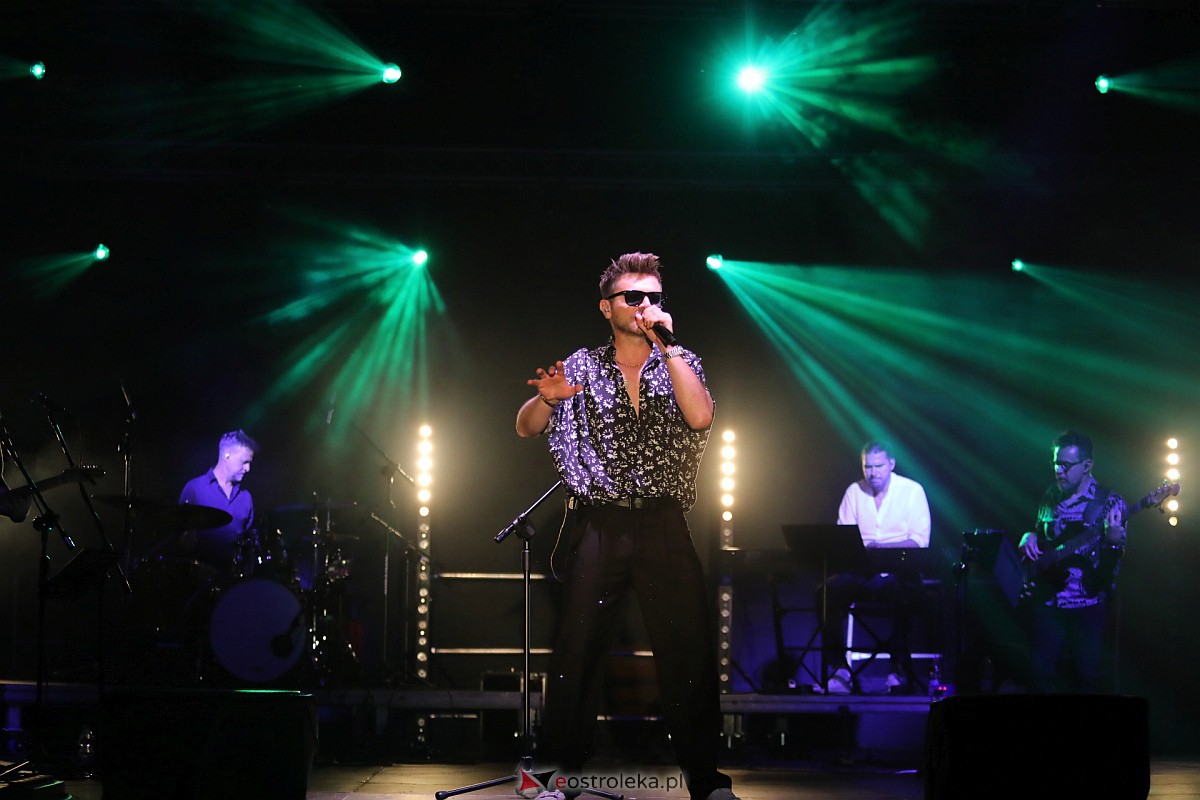 Dożynki gminne w Olszewie-Borkach - Łukasz Zagrobelny z zespołem [26.08.2023] - zdjęcie #36 - eOstroleka.pl