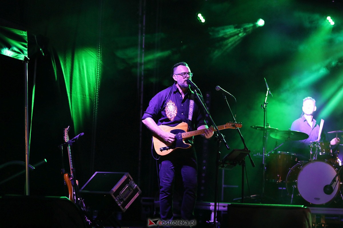 Dożynki gminne w Olszewie-Borkach - Łukasz Zagrobelny z zespołem [26.08.2023] - zdjęcie #32 - eOstroleka.pl