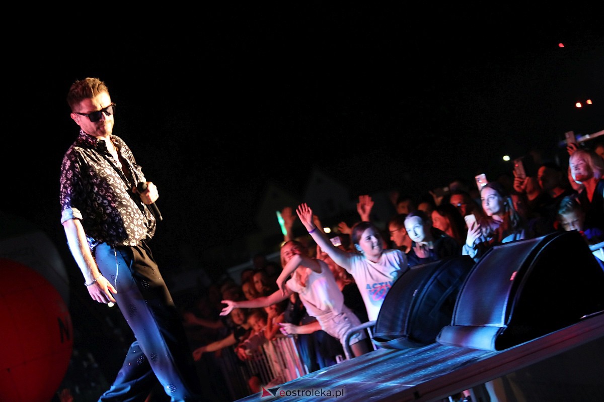 Dożynki gminne w Olszewie-Borkach - Łukasz Zagrobelny z zespołem [26.08.2023] - zdjęcie #22 - eOstroleka.pl