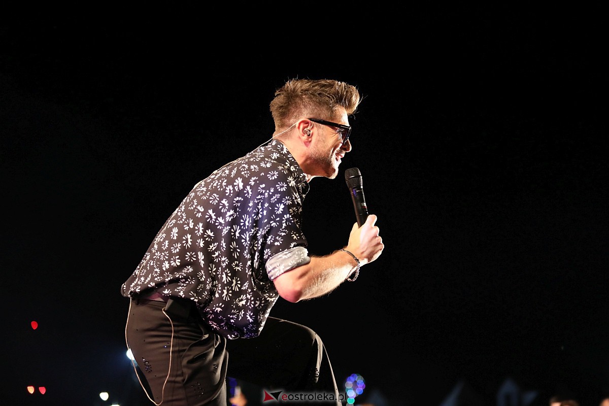 Dożynki gminne w Olszewie-Borkach - Łukasz Zagrobelny z zespołem [26.08.2023] - zdjęcie #16 - eOstroleka.pl