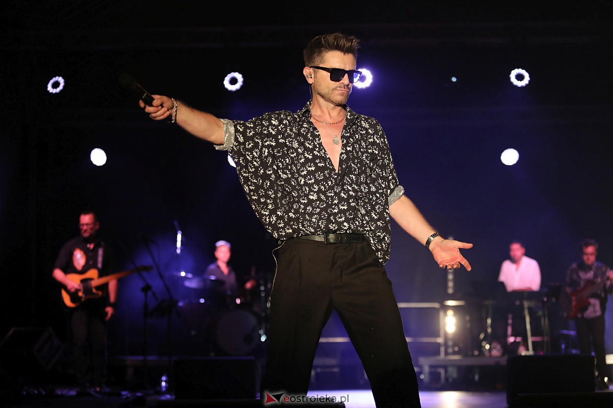 Dożynki gminne w Olszewie-Borkach - Łukasz Zagrobelny z zespołem [26.08.2023] - zdjęcie #11 - eOstroleka.pl