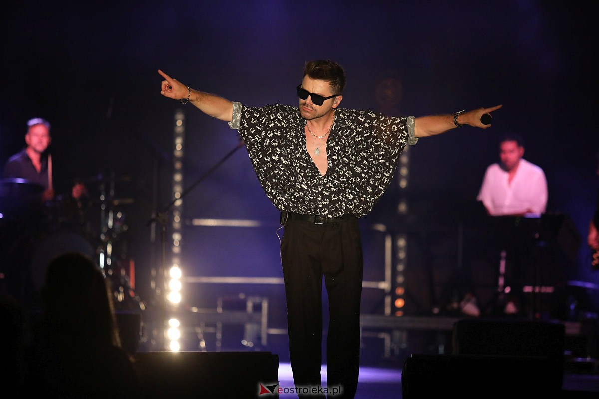 Dożynki gminne w Olszewie-Borkach - Łukasz Zagrobelny z zespołem [26.08.2023] - zdjęcie #10 - eOstroleka.pl