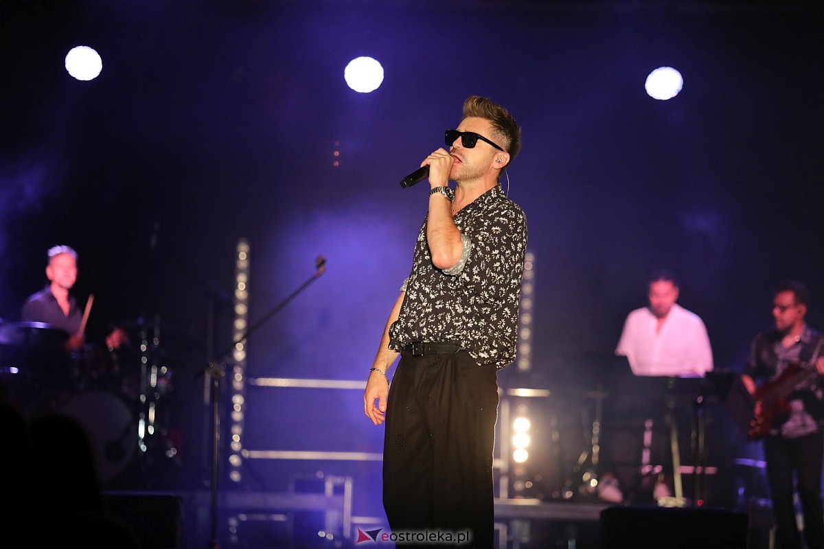 Dożynki gminne w Olszewie-Borkach - Łukasz Zagrobelny z zespołem [26.08.2023] - zdjęcie #9 - eOstroleka.pl