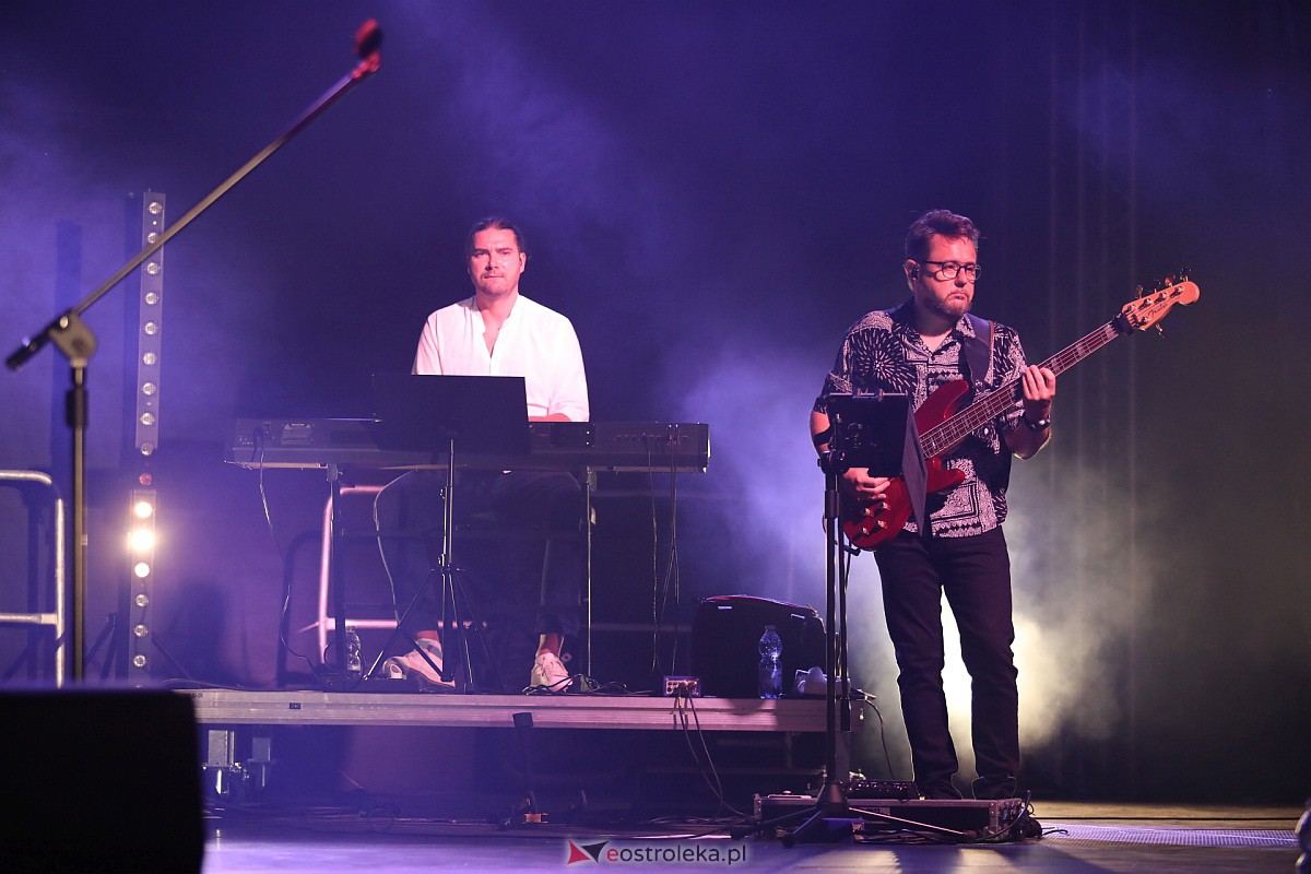 Dożynki gminne w Olszewie-Borkach - Łukasz Zagrobelny z zespołem [26.08.2023] - zdjęcie #8 - eOstroleka.pl