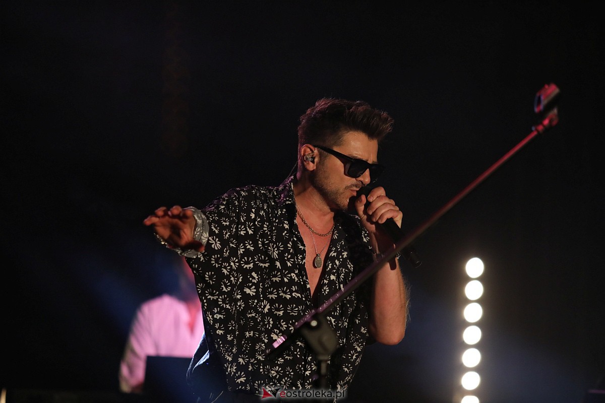 Dożynki gminne w Olszewie-Borkach - Łukasz Zagrobelny z zespołem [26.08.2023] - zdjęcie #7 - eOstroleka.pl