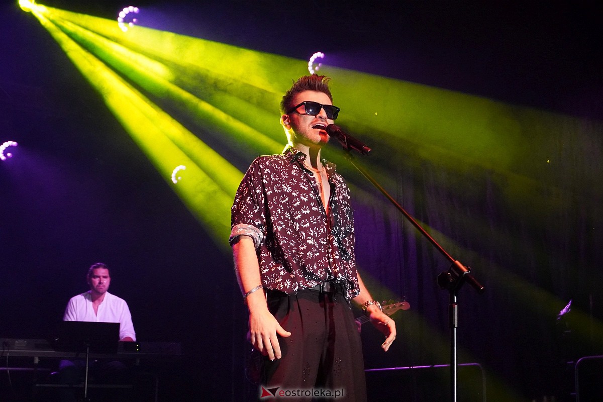 Dożynki gminne w Olszewie-Borkach - Łukasz Zagrobelny z zespołem [26.08.2023] - zdjęcie #115 - eOstroleka.pl