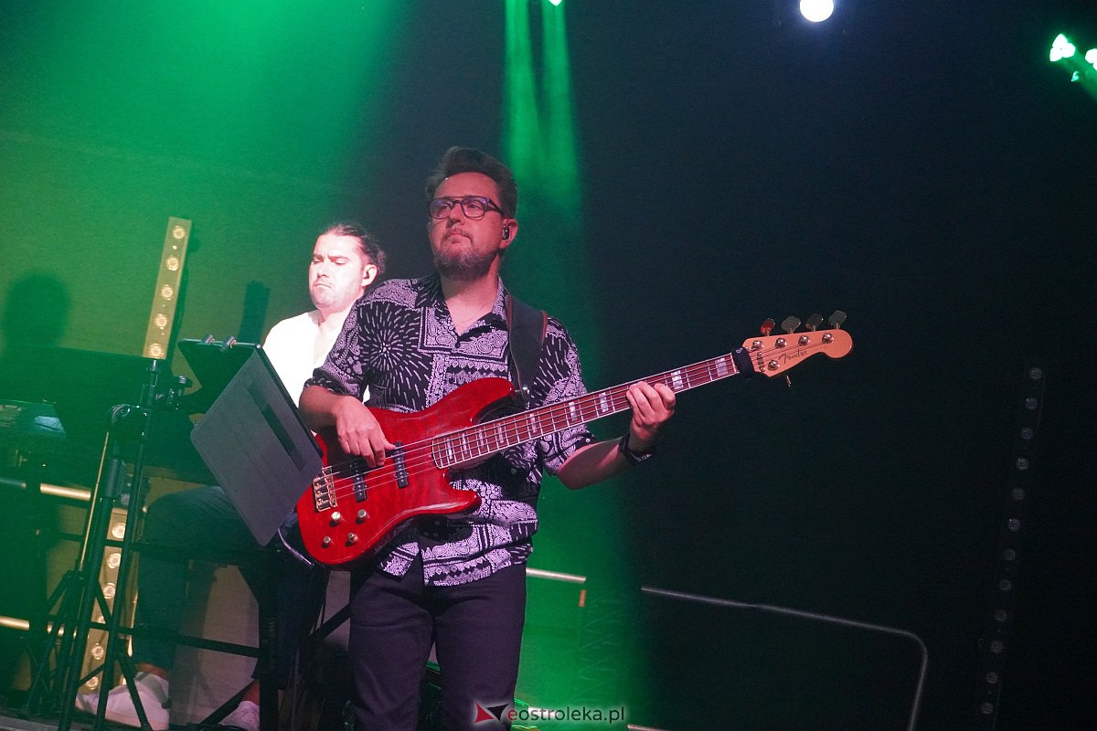 Dożynki gminne w Olszewie-Borkach - Łukasz Zagrobelny z zespołem [26.08.2023] - zdjęcie #102 - eOstroleka.pl