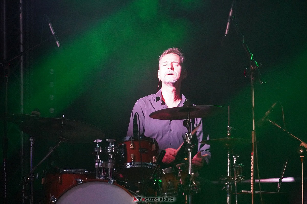 Dożynki gminne w Olszewie-Borkach - Łukasz Zagrobelny z zespołem [26.08.2023] - zdjęcie #100 - eOstroleka.pl