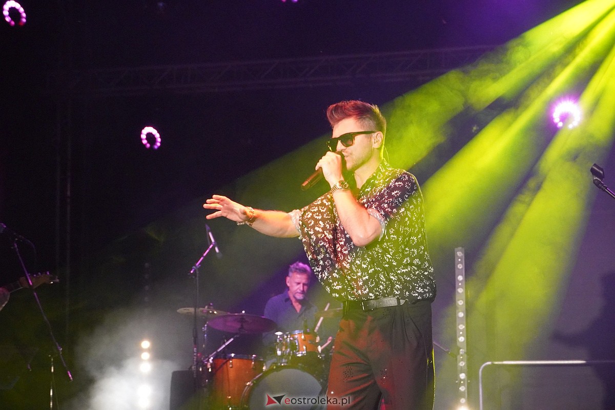 Dożynki gminne w Olszewie-Borkach - Łukasz Zagrobelny z zespołem [26.08.2023] - zdjęcie #85 - eOstroleka.pl