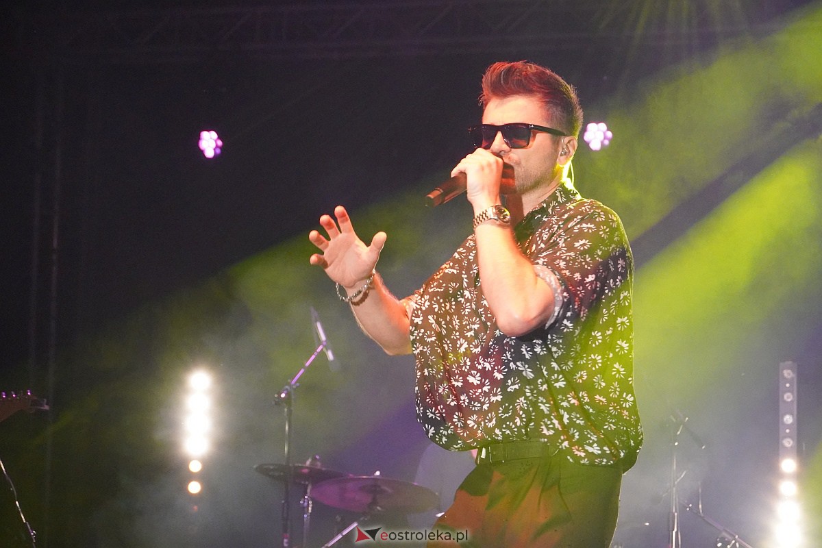 Dożynki gminne w Olszewie-Borkach - Łukasz Zagrobelny z zespołem [26.08.2023] - zdjęcie #82 - eOstroleka.pl