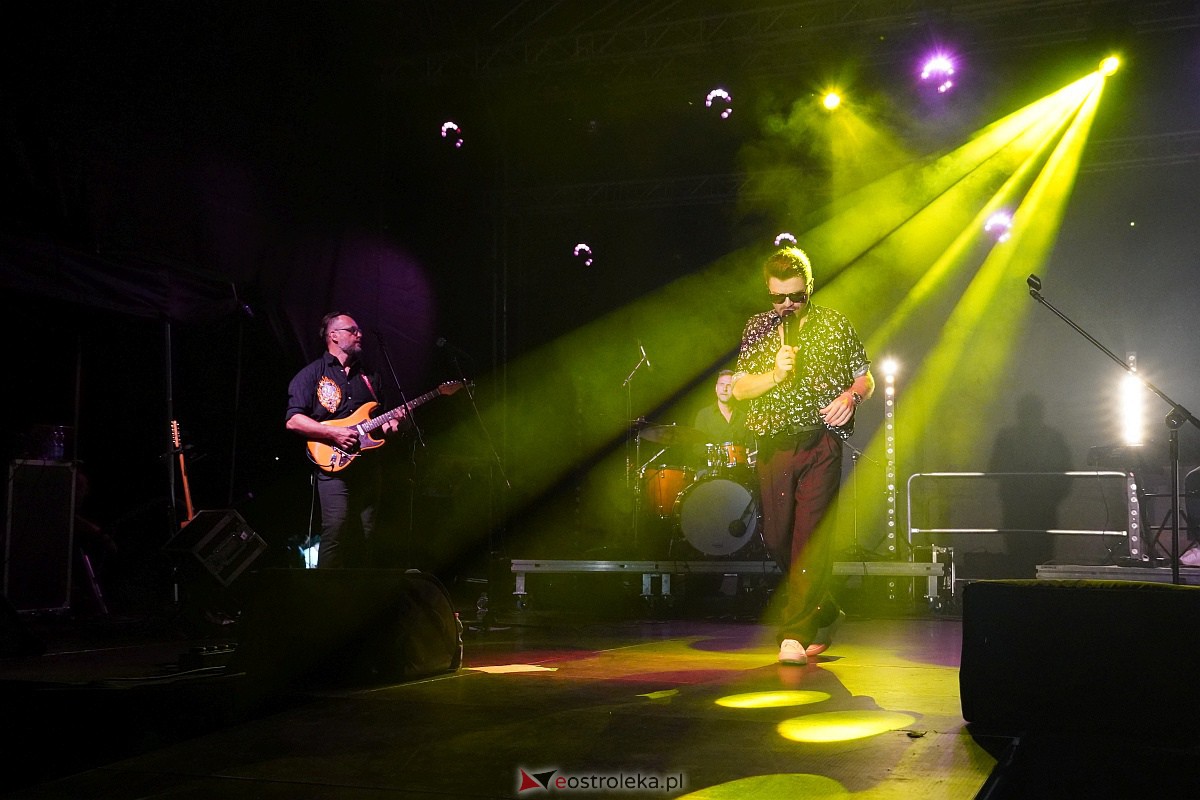 Dożynki gminne w Olszewie-Borkach - Łukasz Zagrobelny z zespołem [26.08.2023] - zdjęcie #81 - eOstroleka.pl