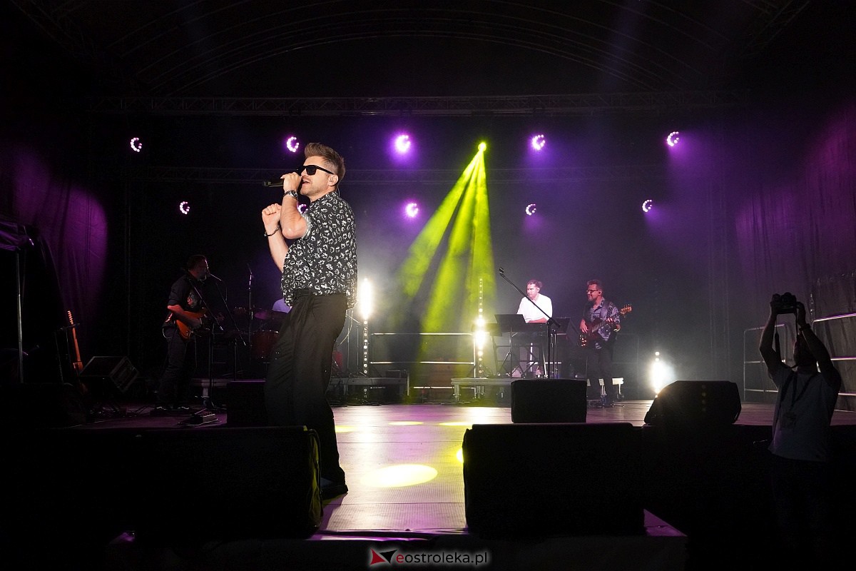 Dożynki gminne w Olszewie-Borkach - Łukasz Zagrobelny z zespołem [26.08.2023] - zdjęcie #73 - eOstroleka.pl