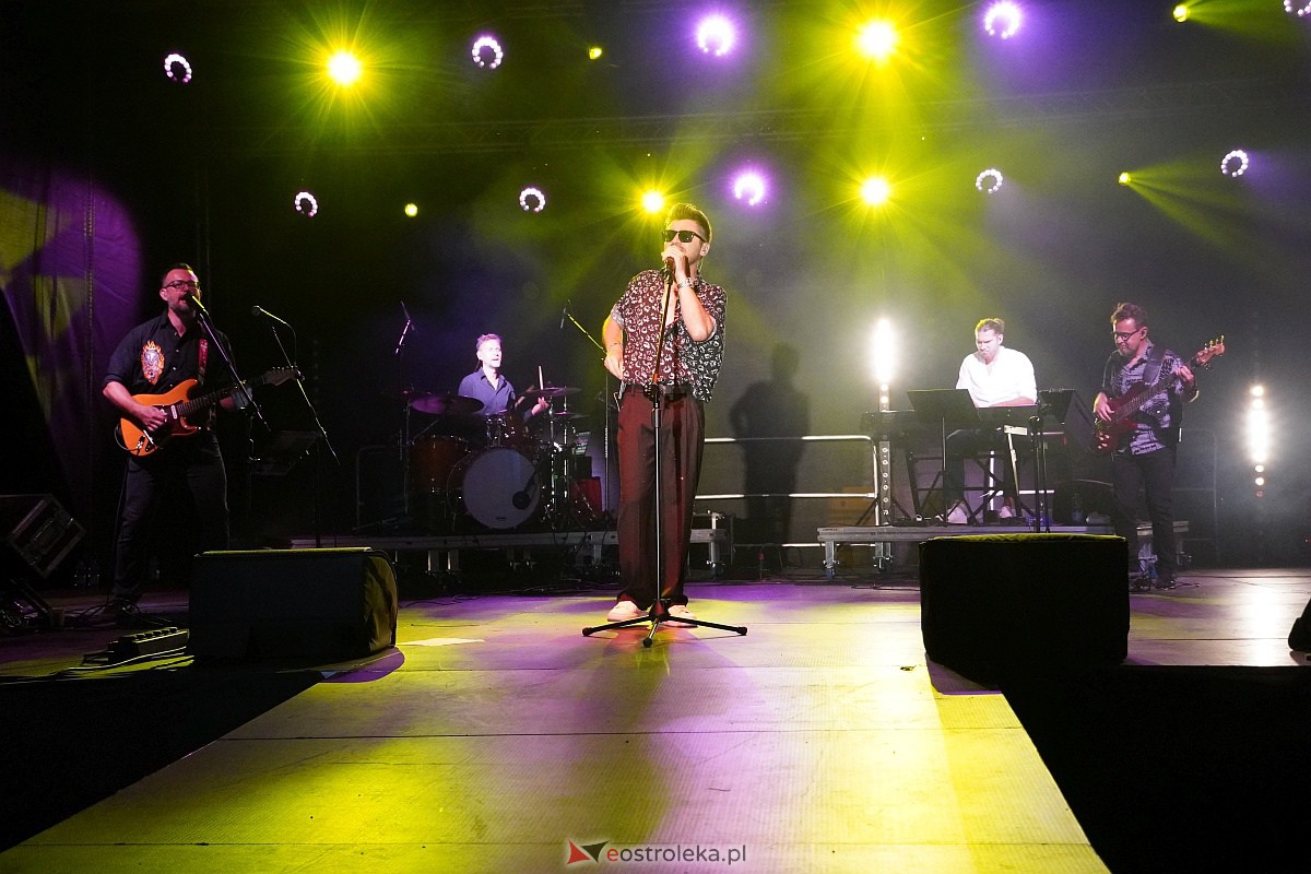 Dożynki gminne w Olszewie-Borkach - Łukasz Zagrobelny z zespołem [26.08.2023] - zdjęcie #51 - eOstroleka.pl
