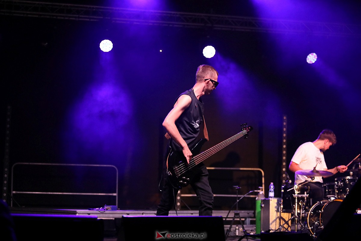 Spontan i Łobuzy na dożynkach w Olszewie-Borkach [26.08.2023] - zdjęcie #205 - eOstroleka.pl