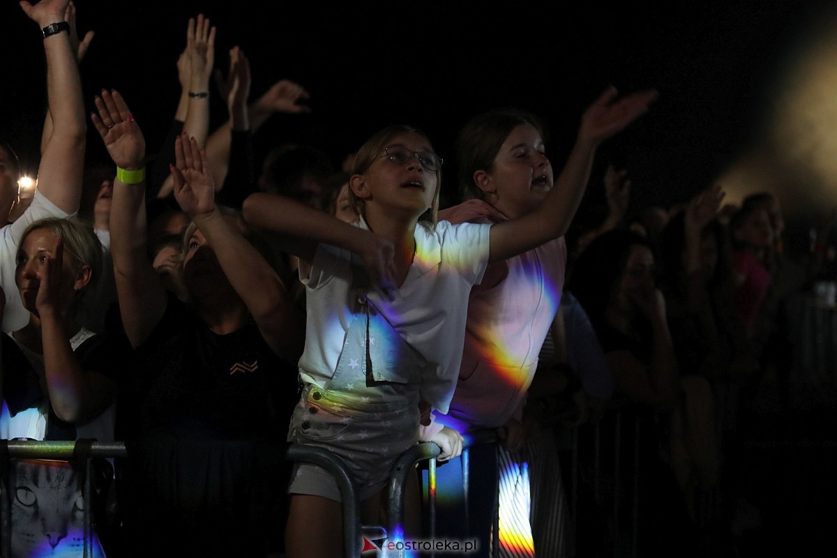 Spontan i Łobuzy na dożynkach w Olszewie-Borkach [26.08.2023] - zdjęcie #201 - eOstroleka.pl