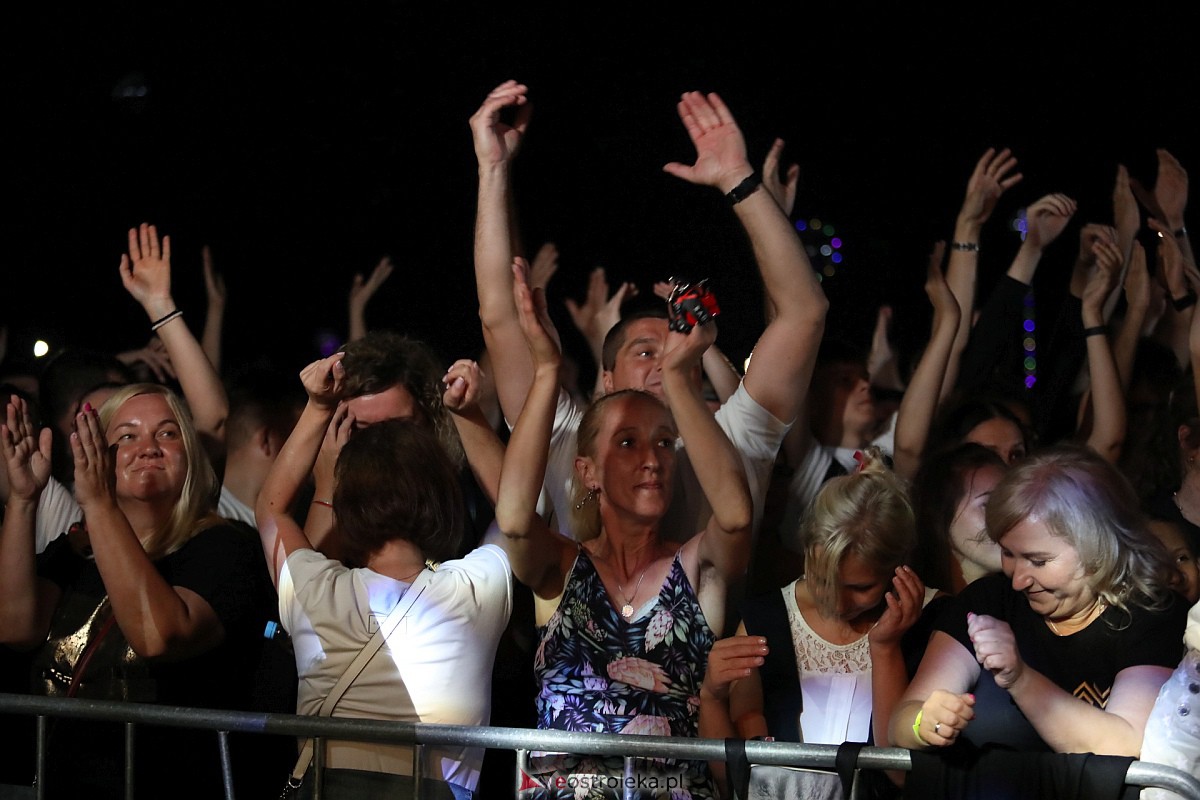 Spontan i Łobuzy na dożynkach w Olszewie-Borkach [26.08.2023] - zdjęcie #200 - eOstroleka.pl