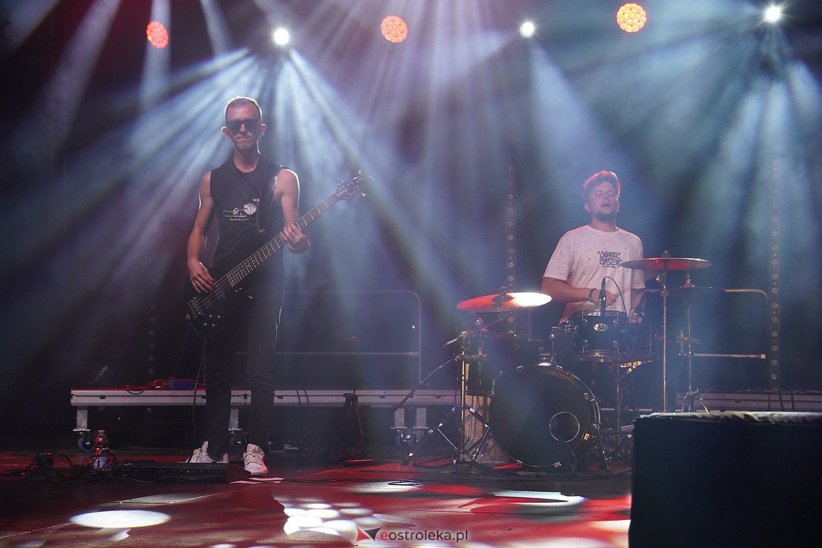 Spontan i Łobuzy na dożynkach w Olszewie-Borkach [26.08.2023] - zdjęcie #173 - eOstroleka.pl