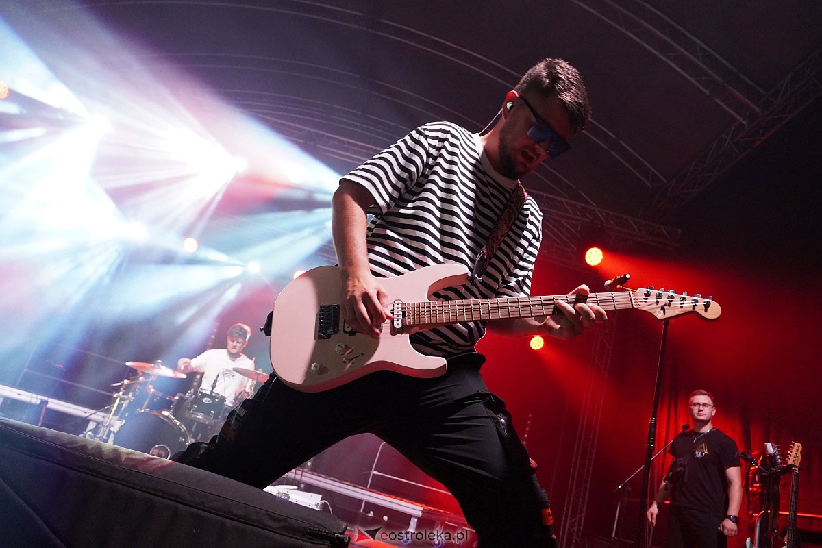 Spontan i Łobuzy na dożynkach w Olszewie-Borkach [26.08.2023] - zdjęcie #160 - eOstroleka.pl