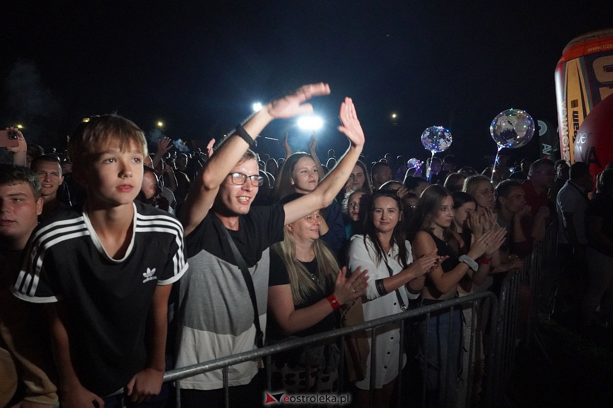 Spontan i Łobuzy na dożynkach w Olszewie-Borkach [26.08.2023] - zdjęcie #157 - eOstroleka.pl