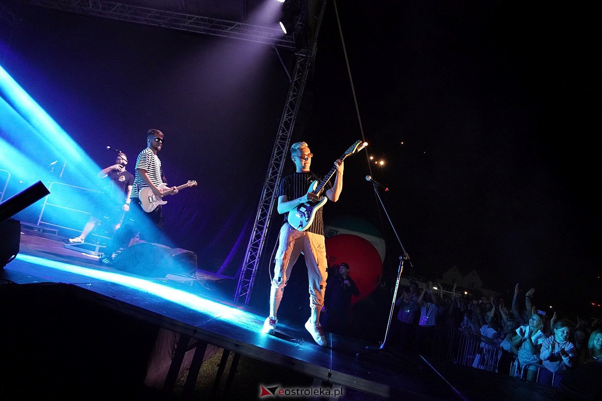 Spontan i Łobuzy na dożynkach w Olszewie-Borkach [26.08.2023] - zdjęcie #145 - eOstroleka.pl