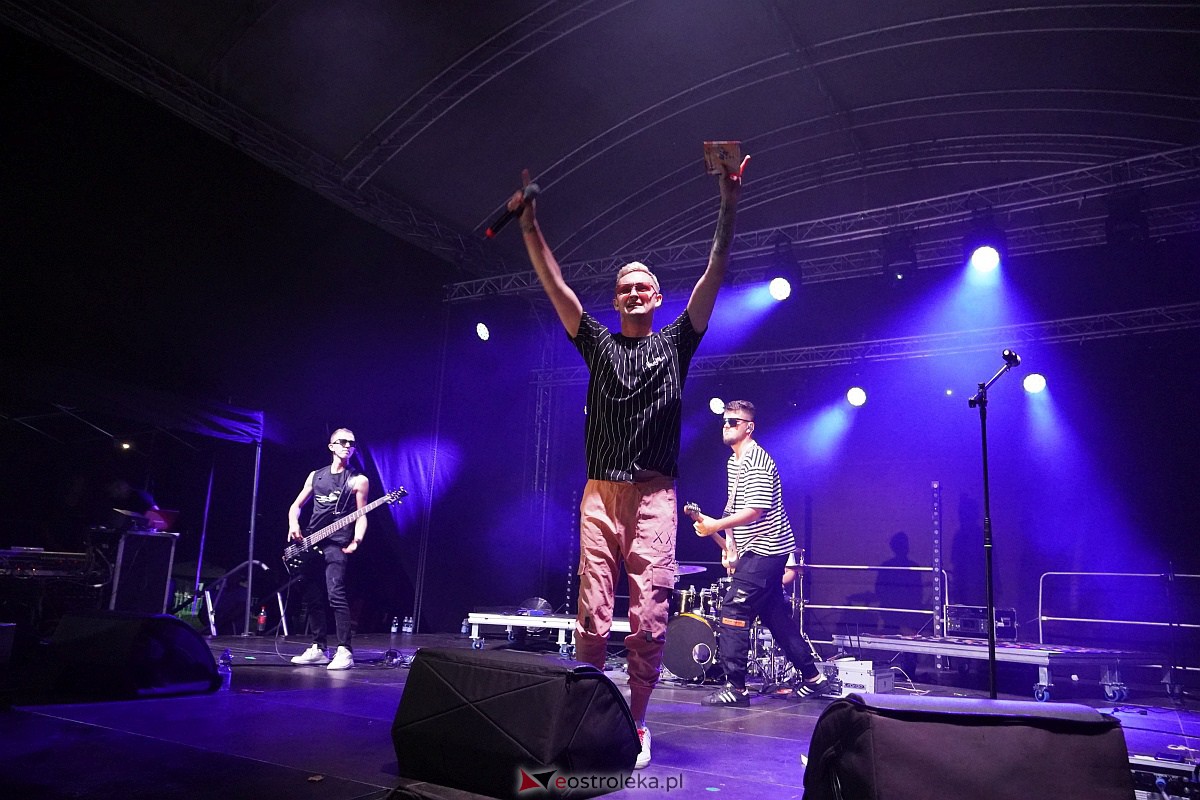 Spontan i Łobuzy na dożynkach w Olszewie-Borkach [26.08.2023] - zdjęcie #143 - eOstroleka.pl