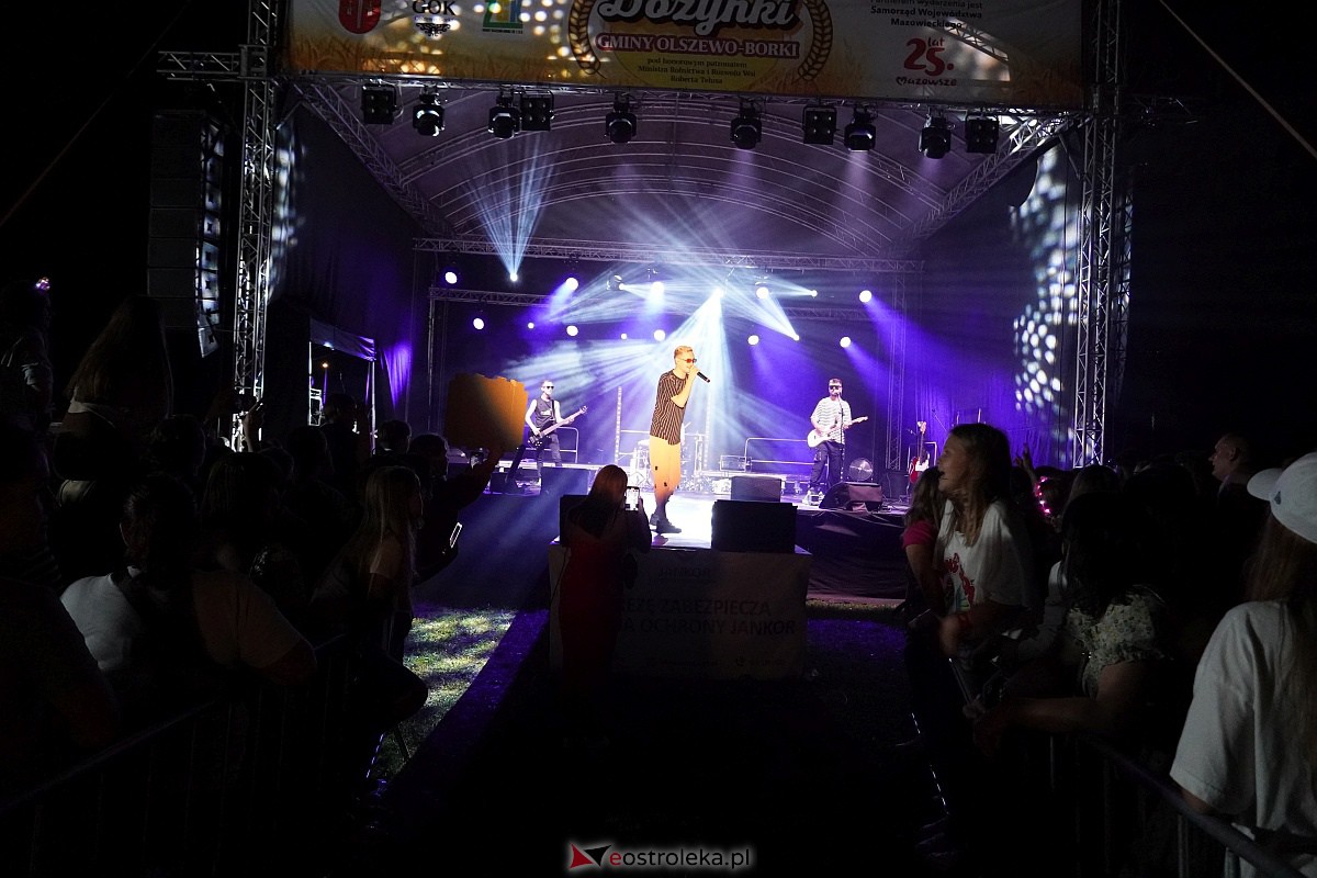 Spontan i Łobuzy na dożynkach w Olszewie-Borkach [26.08.2023] - zdjęcie #137 - eOstroleka.pl